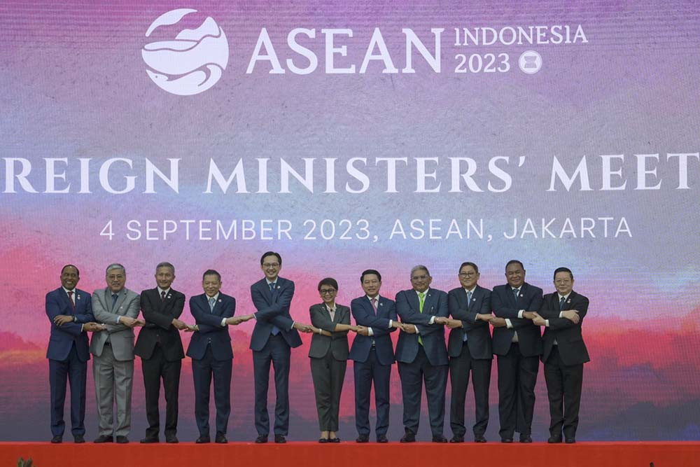 Southeast Asian leaders are besieged by thorny issues as they hold an ASEAN summit sans Biden